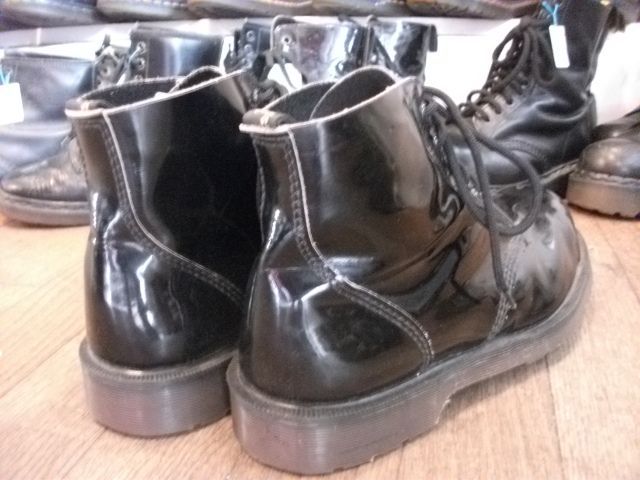 画像: 【23456-70】Dr.Martens　6ホール　（ブラック）　USED