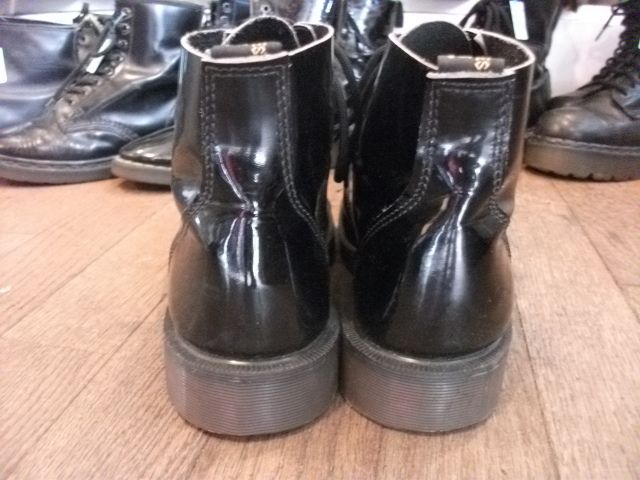 画像: 【23456-70】Dr.Martens　6ホール　（ブラック）　USED