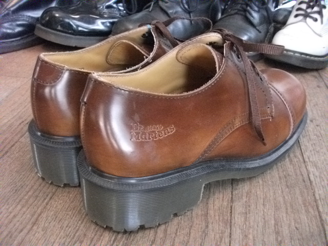 画像: 【24376-84】Dr.Martens　ストレートチップローカット　（キャメルブラウン）　USED