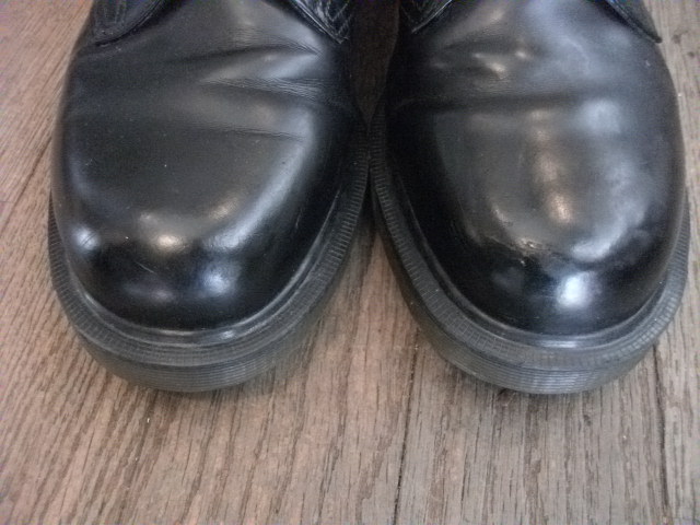 画像: 【24380-83】Dr.Martens　3ホールローカット　（ブラック）　USED