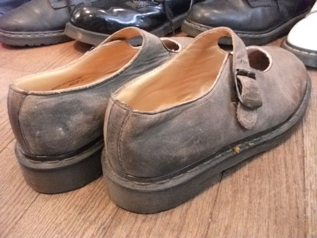 画像: 【20369-96】Dr.Martens　ストラップ付きローカット　（グレー）　USED