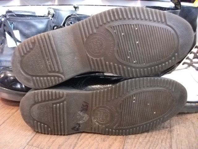 画像: 【22805-94】Dr.Martens　4ホールローカット　（ブラック）　USED