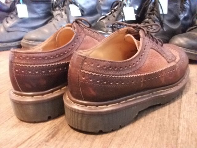 画像: 【24370-120】Dr.Martens　ウィングチップローカット　（キャメル/ブラウン）　USED