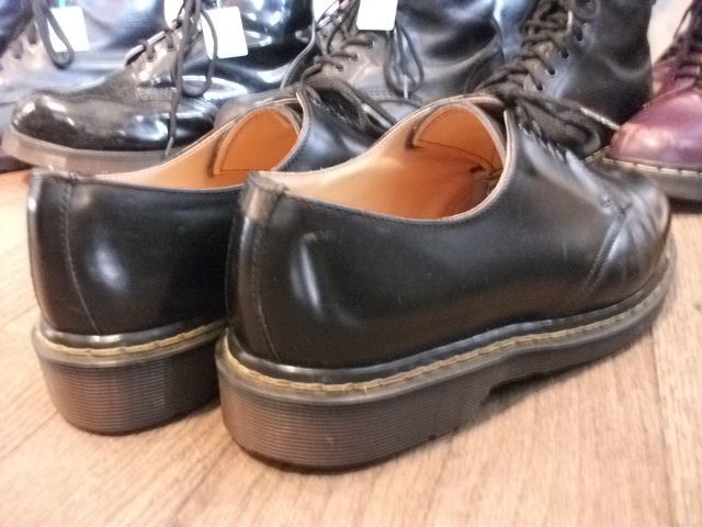 画像: 【24501-211】Dr.Martens　3ホールローカット　（ブラック）　USED